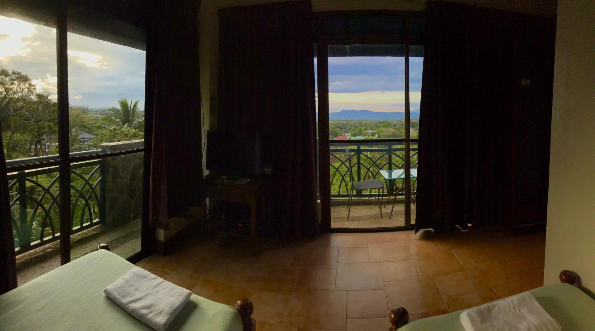 Mc Mountain Home Tagaytay City Bilik gambar
